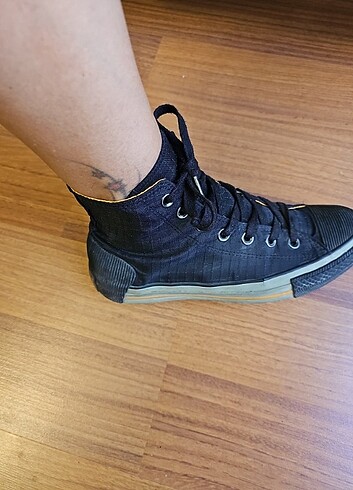 37 Beden Converse spor ayakkabı