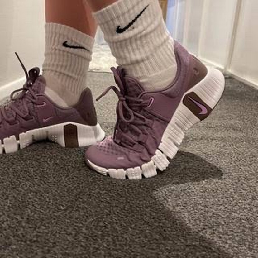 ORJİNAL Nike Free Metcon 5 MOR LİLA BEYAZ - Görsel 2