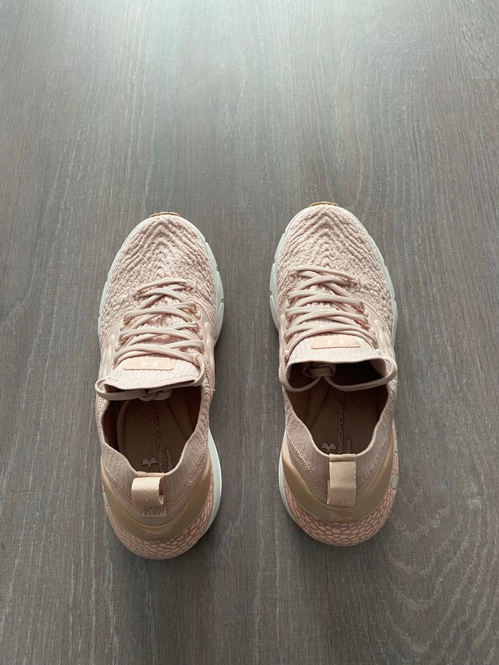 Kadın UA HOVR Phantom 2 Koşu Ayakkabısı - Görsel 4