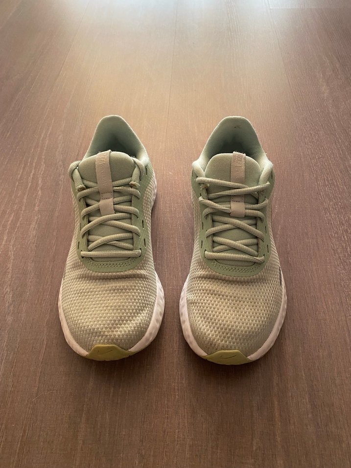 NİKE REVOLUTION 5 KADIN KOŞU YÜRÜYÜŞ AYAKKABISI - Görsel 3