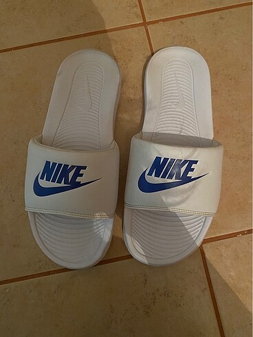 Nike terlik