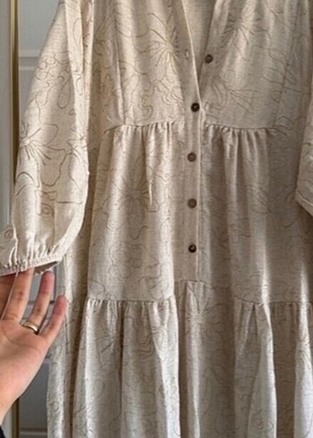 xl Beden Nakışlı krem çiçek desenli elbise