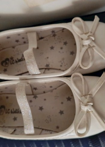 Kız Çocuk Beyaz Lastikli Babet Ayakkabı - Görsel 2