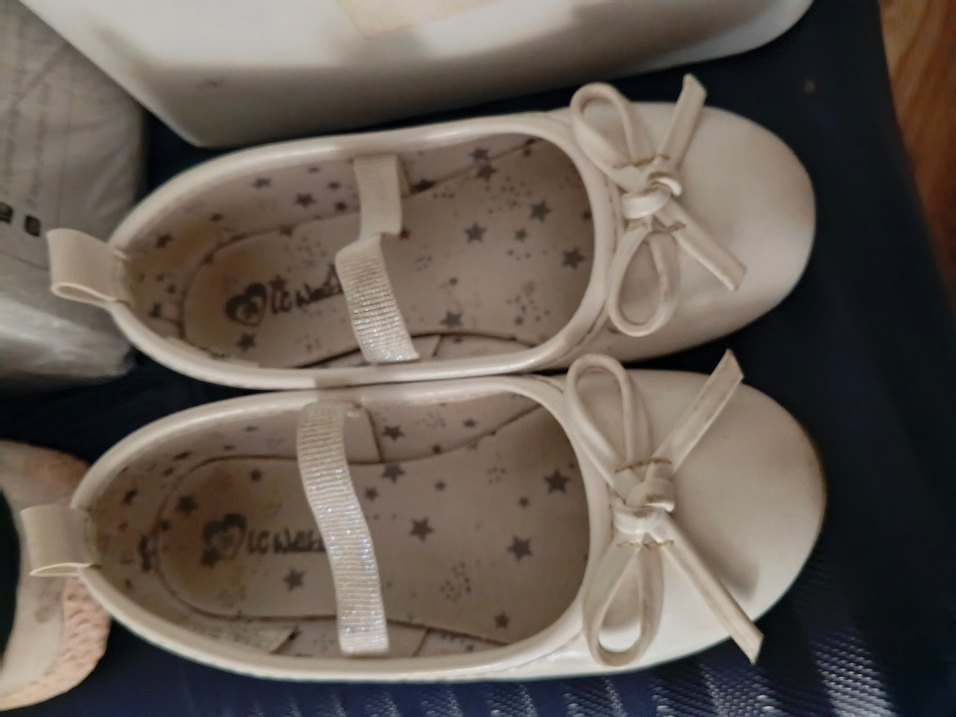 Kız Çocuk Beyaz Lastikli Babet Ayakkabı - Görsel 2