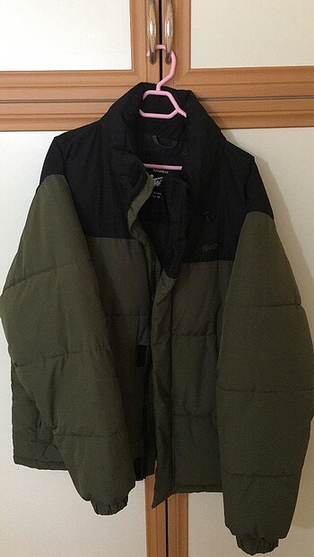 PULL&BEAR MONT