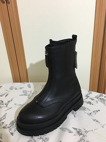 BERSHKA BOT
