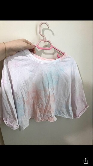 bershka batik desenli crop