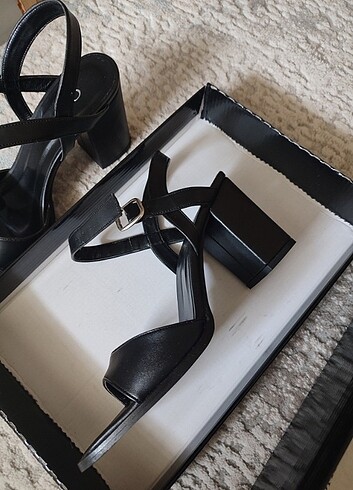 Kalın Topuklu Ayakkabı/Sandalet - Görsel 7