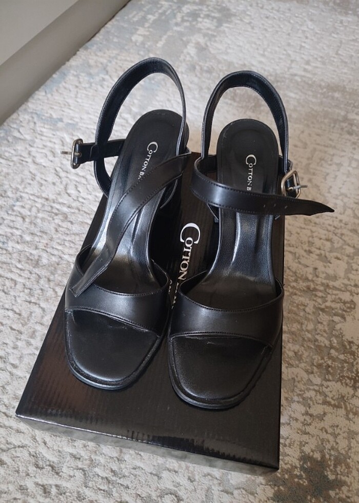 Kalın Topuklu Ayakkabı/Sandalet - Görsel 4