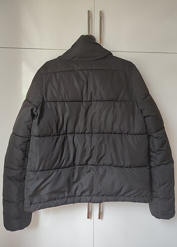 Siyah Şişme Mont - Görsel 4