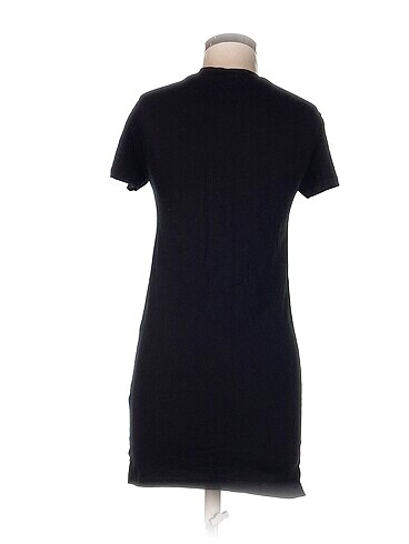 xs Beden Bershka Kısa Elbise %70 İndirimli.