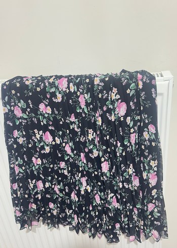 Çiçek Desenli Uzun Piliseli Etek - Görsel 2