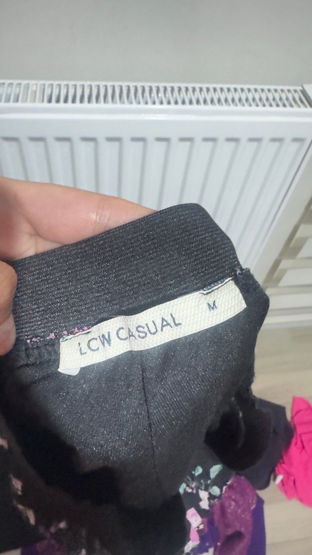 Çiçek Desenli Uzun Piliseli Etek - Görsel 3