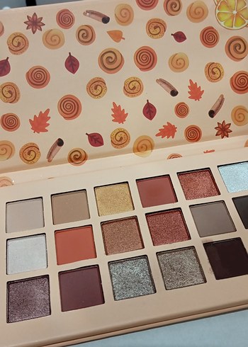 Diğer Beaulis Spice Elegance Far Paleti