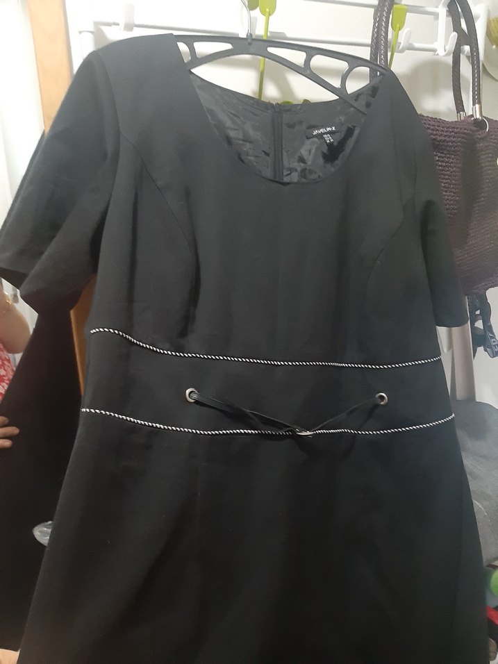 Siyah  yazlık/baharlık astarlı beli detaylı astarlı midi elbise. - Görsel 3