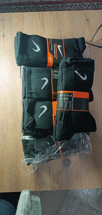 24 çift siyah Nike tenis corap