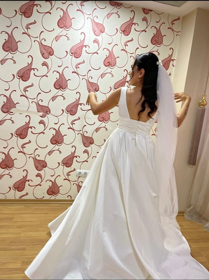 V Yaka A Kesim Modern Beyaz Gelinlik - Görsel 5