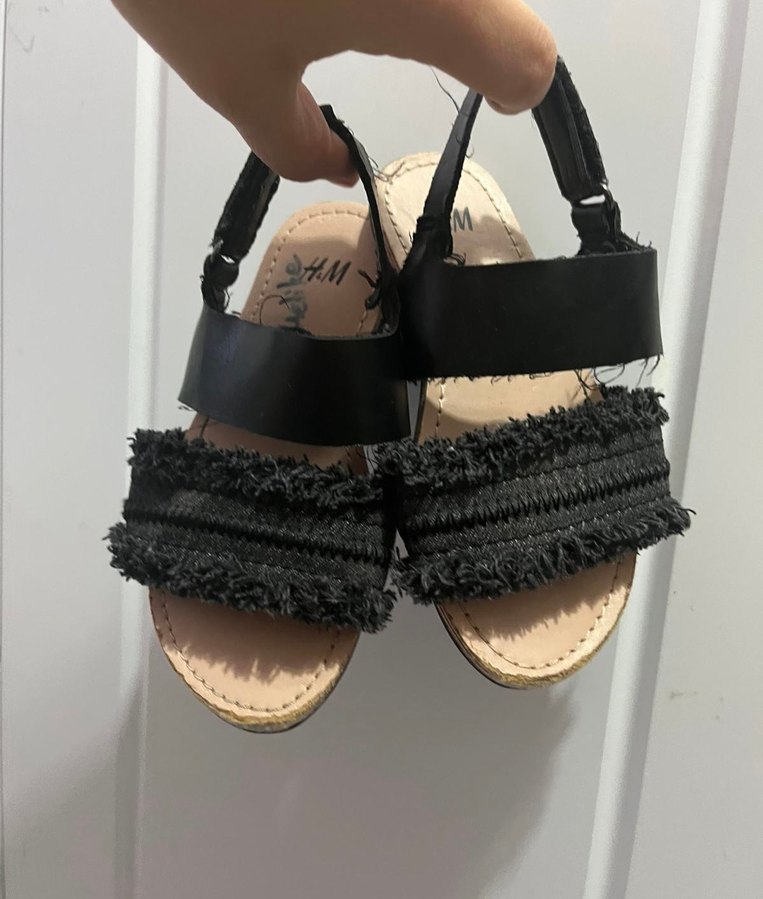 Kız Çocuk Siyah Fırfırlı Bohem Sandalet - Görsel 2