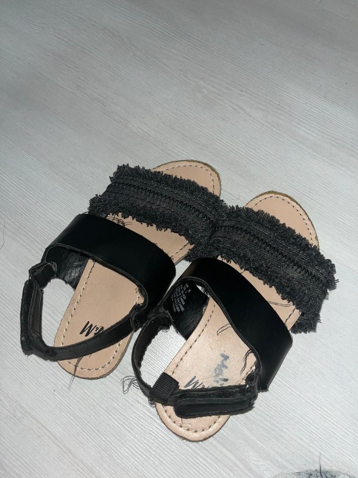 Kız Çocuk Siyah Fırfırlı Bohem Sandalet - Görsel 3