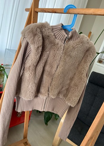 Bej Yünlü Kürk Detaylı Midi Hırka - Görsel 3