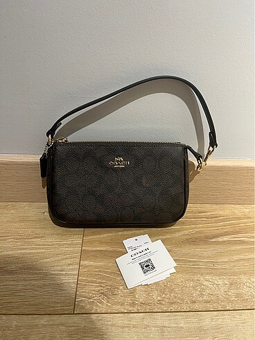 Coach nolita 19