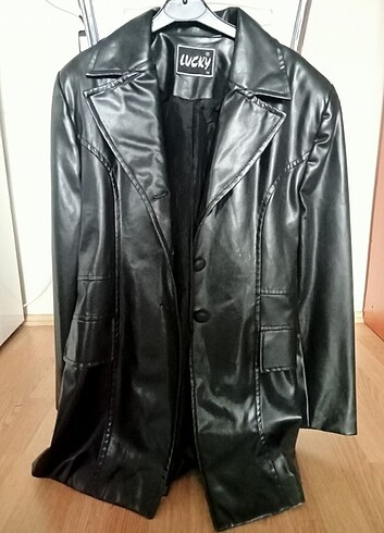 38 Beden siyah blazer ceket şeklinde deri ceket kusurları resimde belirti