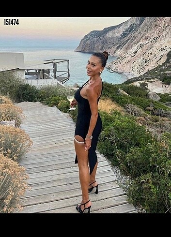 l Beden siyah Renk Taş ve Yırtmaç Detaylı Elbise