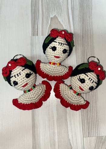 Frida Renkli Örgü Bebek Anahtarlık - Görsel 2