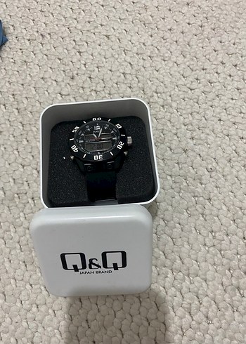 Siyah Dijital Erkek Q&Q Saat - Görsel 2