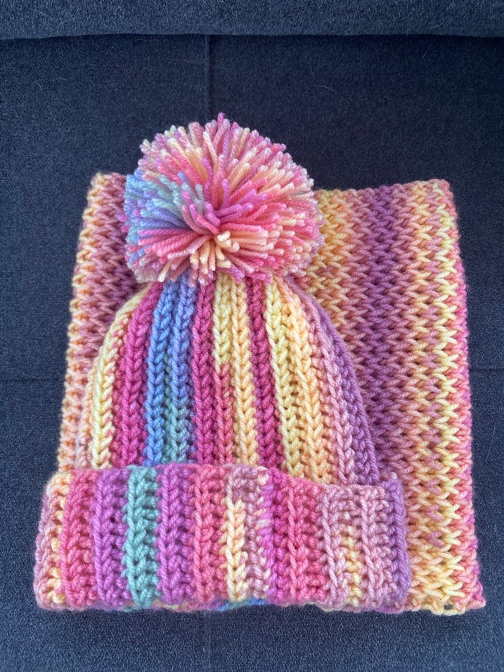 Kız Çocuk Renkli Batik Örgü Bere ve Atkı Seti - Görsel 2