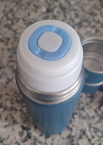 Mavi Termos ve İki Gri Fincan Seti - Görsel 2