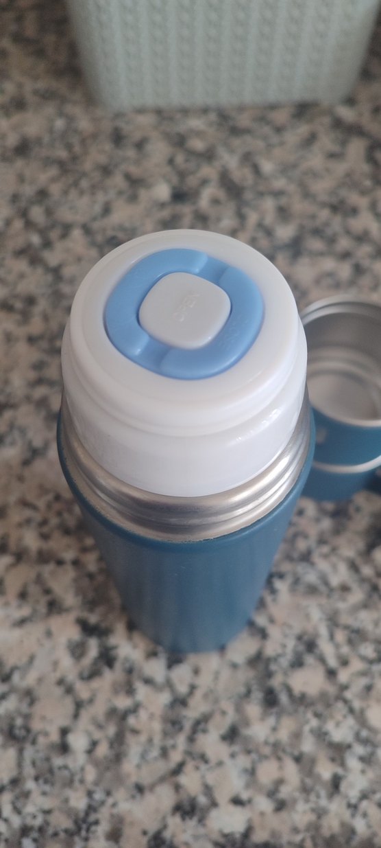 Mavi Termos ve İki Gri Fincan Seti - Görsel 2