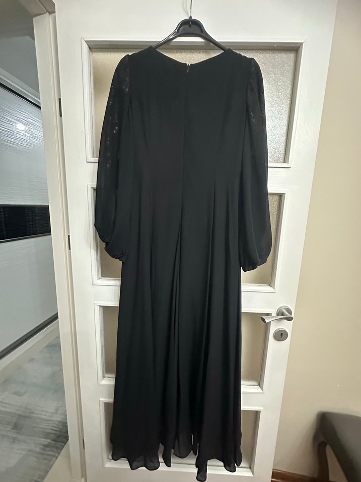 Uzun Kollu Siyah Altın Nakışlı Abiye Elbise - Görsel 2