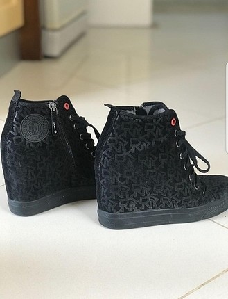 38 Beden DKNY Dolgu Topuk Ayakkabı 