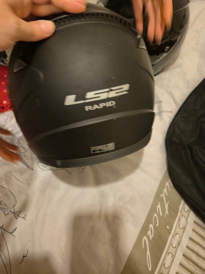 LS2 SiyahMotosiklet Kaskı ve ekipman - Görsel 3