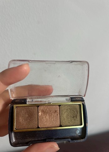 Diğer Bej Tonlarda Üçlü Far Paleti