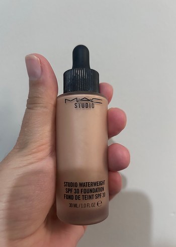MAC Studio Waterweight SPF 30 Fondöten 30 ml