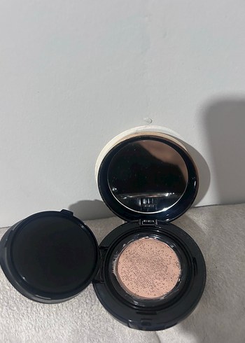 Siyah TEINT IDOLE ULTRA Kapatıcı Pudra - Görsel 2