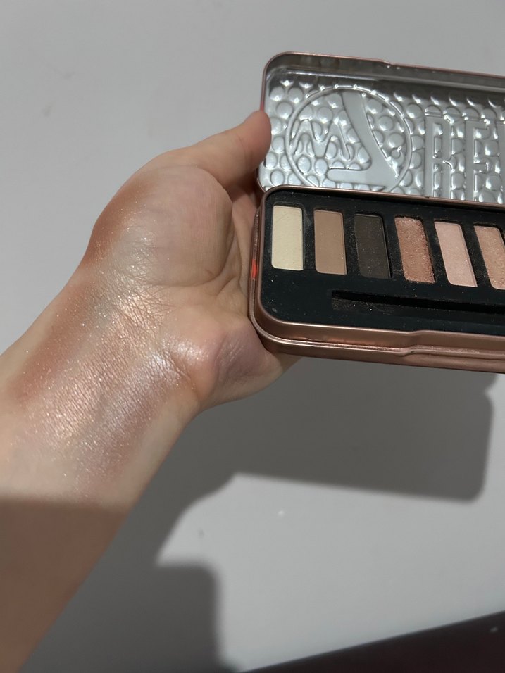 Bej Tonlarda Göz Farı Paleti - Görsel 2