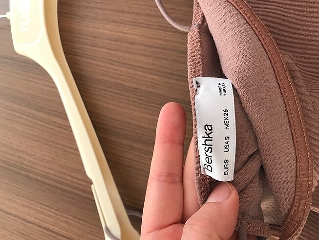 s Beden Askılı kahverengi elbise