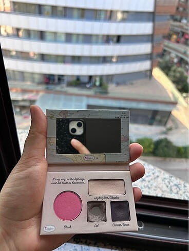 Beden The balm blush ve far