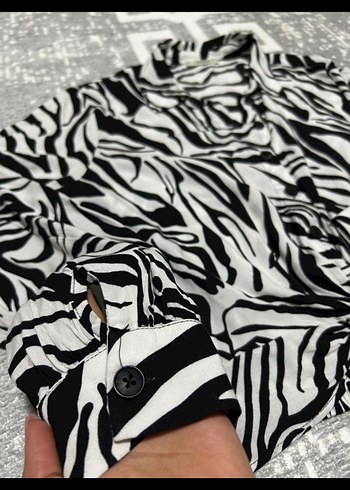 Zebra Desenli Uzun Kollu Mini Kadın Bluz - Görsel 2