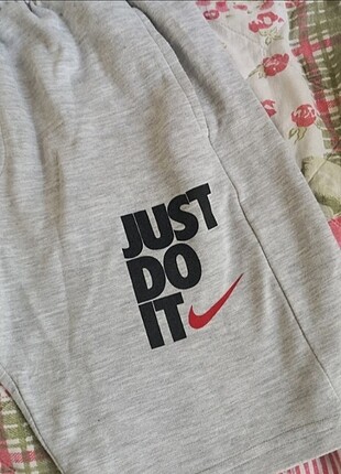 Nike Orjinal nike şort 