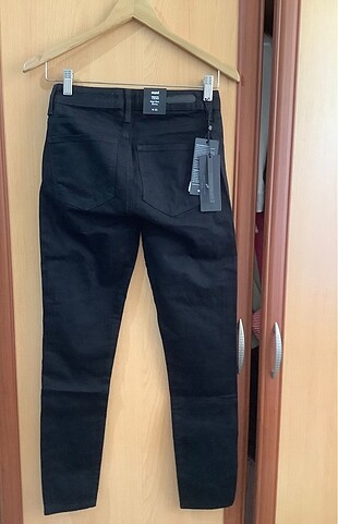 26 Beden Mavi tess jean pantolon