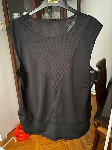 Decathlon sporcu üstü