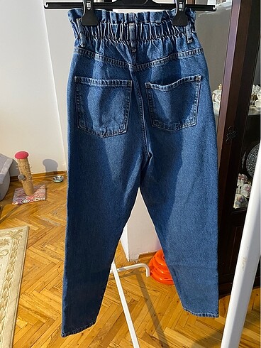 Diğer ambar mom jean