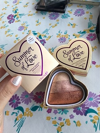 I Heaet Revolution Bronzer