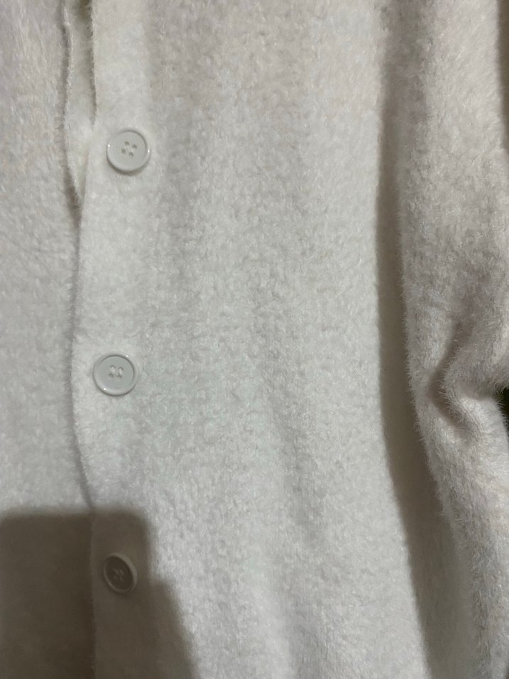 Düğmeli Beyaz Kadın Hırka - Görsel 3