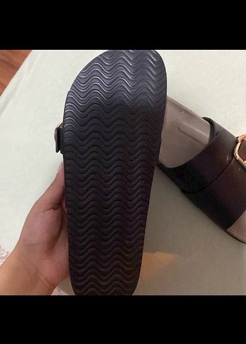 Kemerli Siyah Kadın Terlik - Görsel 3