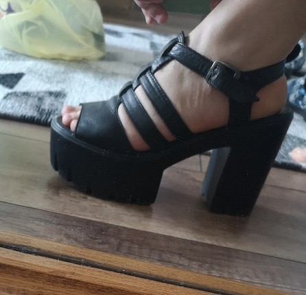 kalın topuk sandalet